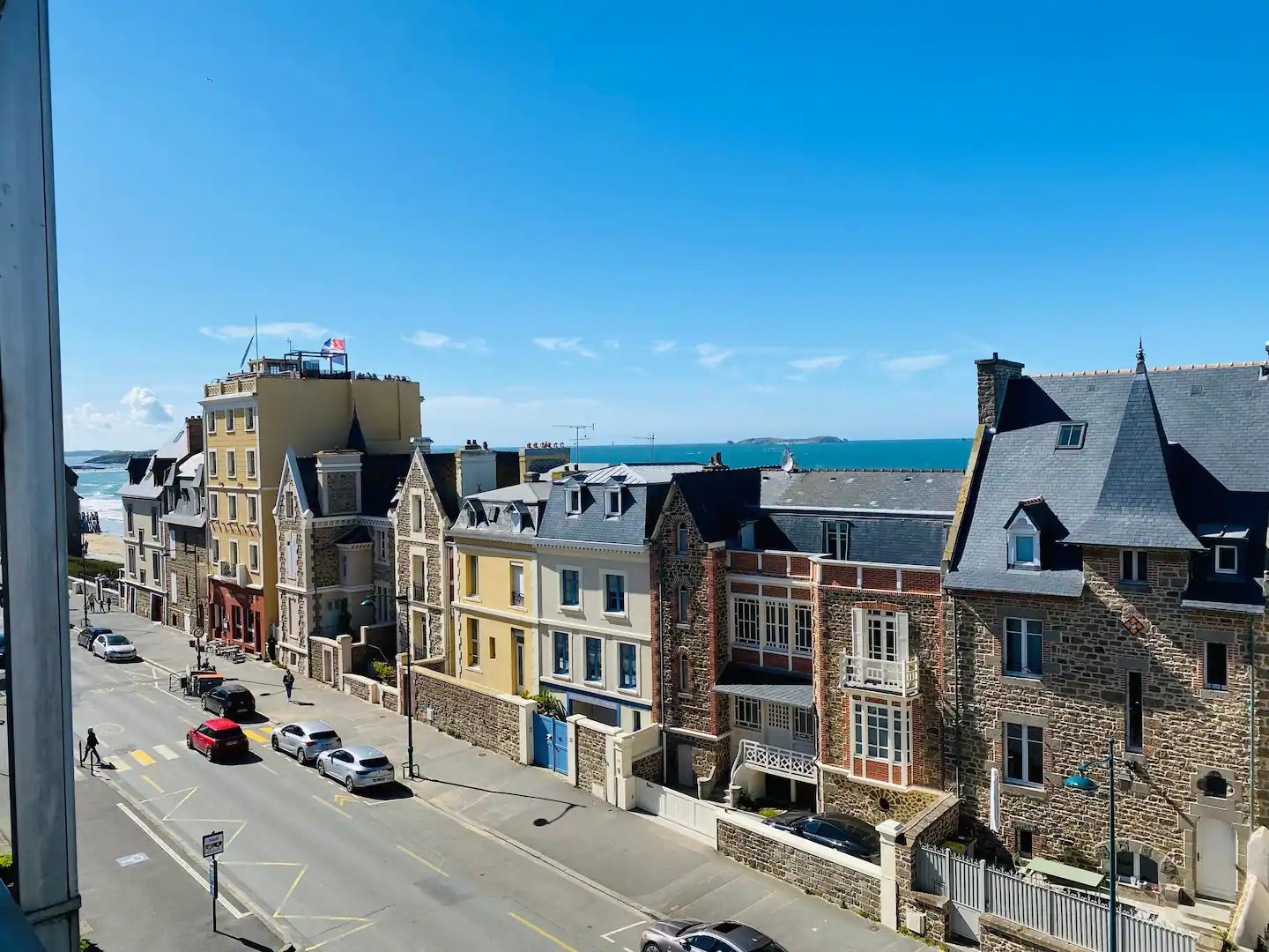 La Chaussée du Sillon et la mer de Saint-Malo